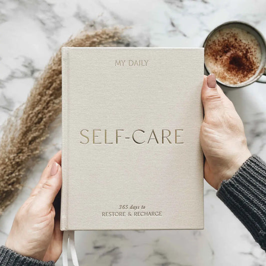 My Daily Self-Care (Almond) reflectie- en dankbaarheidsdagboek