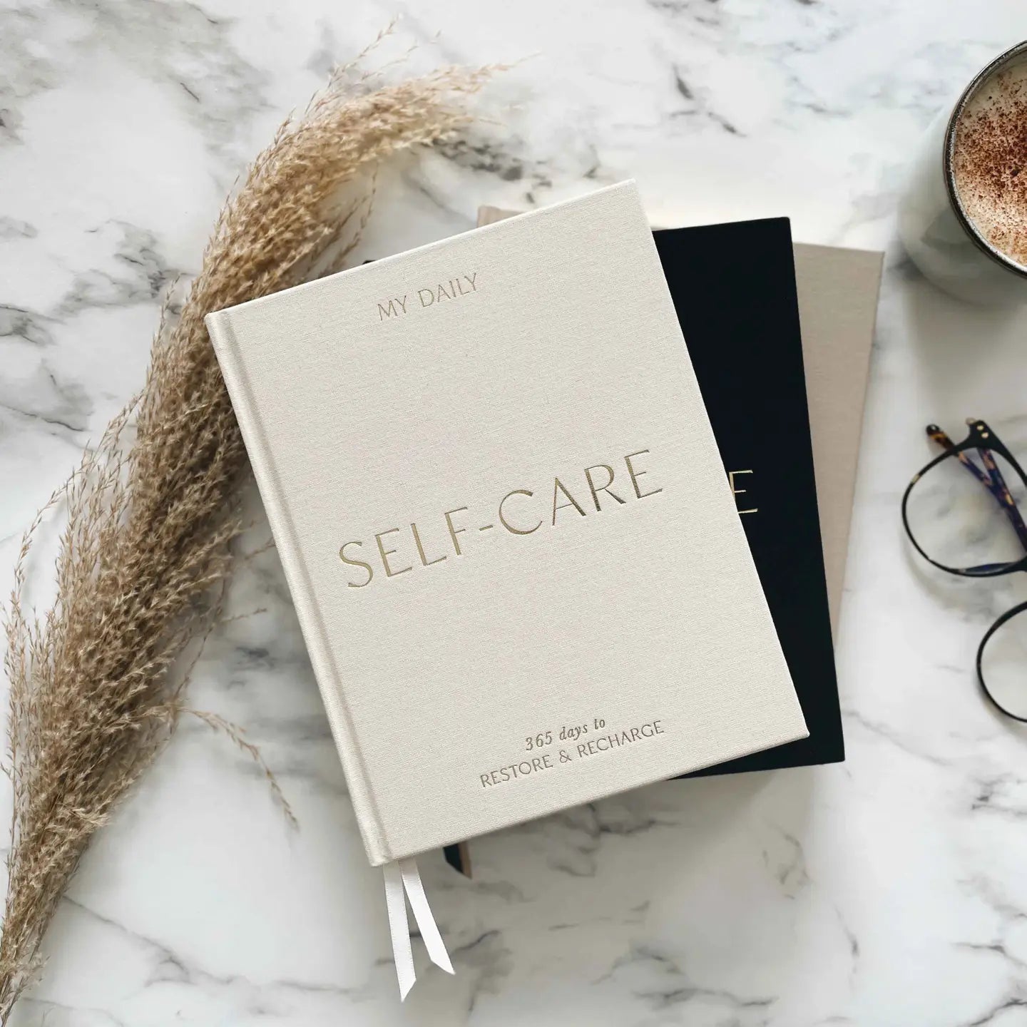 My Daily Self-Care (Almond) reflectie- en dankbaarheidsdagboek